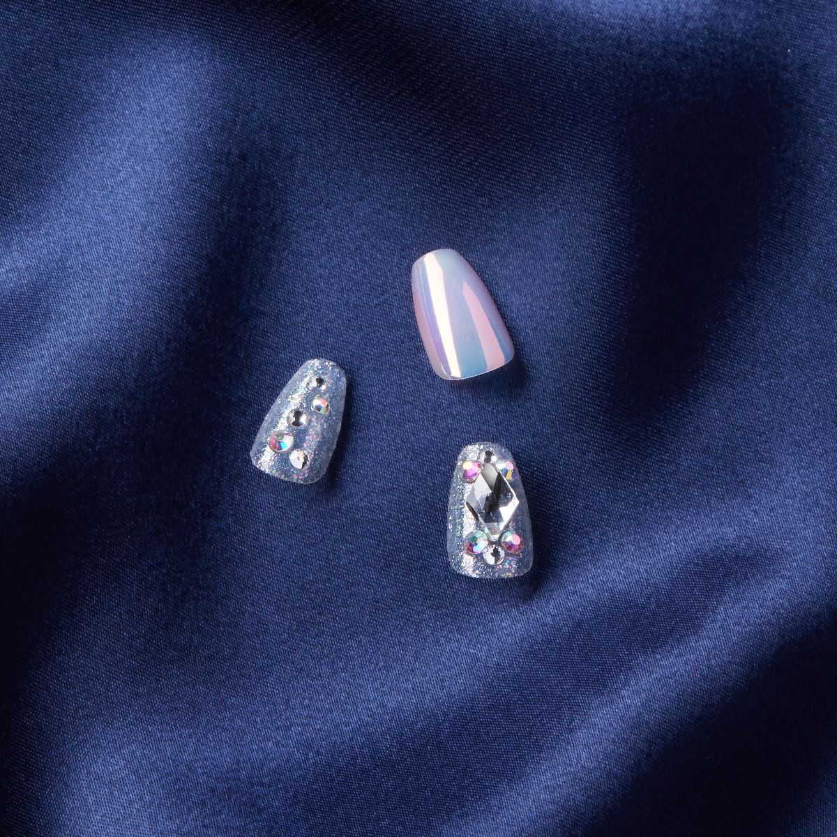Kiss Majestic Nails In a Crown reusable Medium Coffin Shape Jeweled Nails